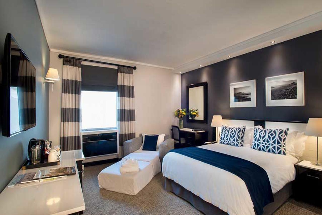 The Commodore Hotel 4*