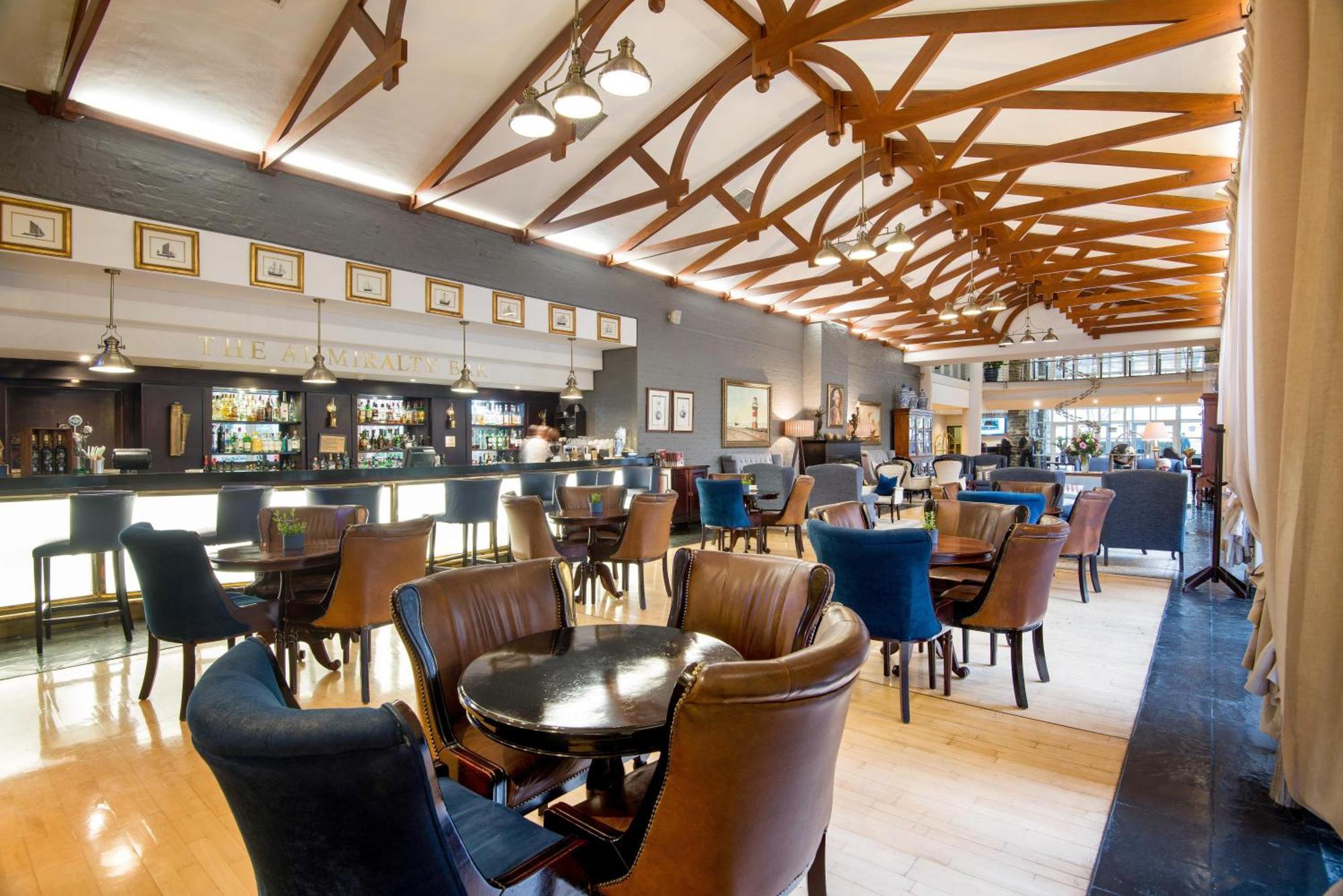 The Commodore Hotel 4*